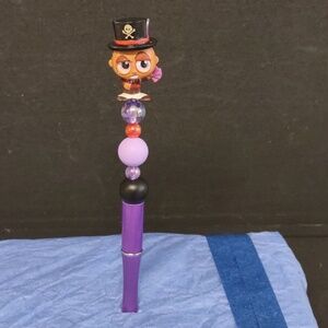 HANDMADE DISNEY DOORABLE BEADED PEN COLOR PURPLE AND BLACK DR. FACILIER